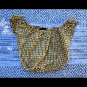 Brandy Melville Off-the-shoulder top